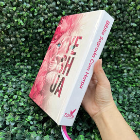Bíblia Sagrada Feminina Leão Yeshua (Jesus) Rosa Capa Dura Com Harpa e Índice LETRA MÉDIA Versão ARC