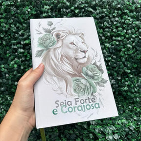 Bíblia Sagrada Feminina Seja Forte Verde LETRA HIPER GIGANTE  Evangélica Leão Com Harpa e Índice ARC