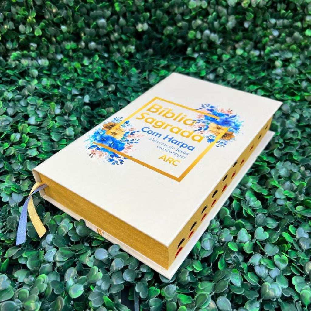Bíblia Sagrada Feminina Capa Dura Com Harpa e Índice LETRA MÉDIA Versão ARC Dourada Flores